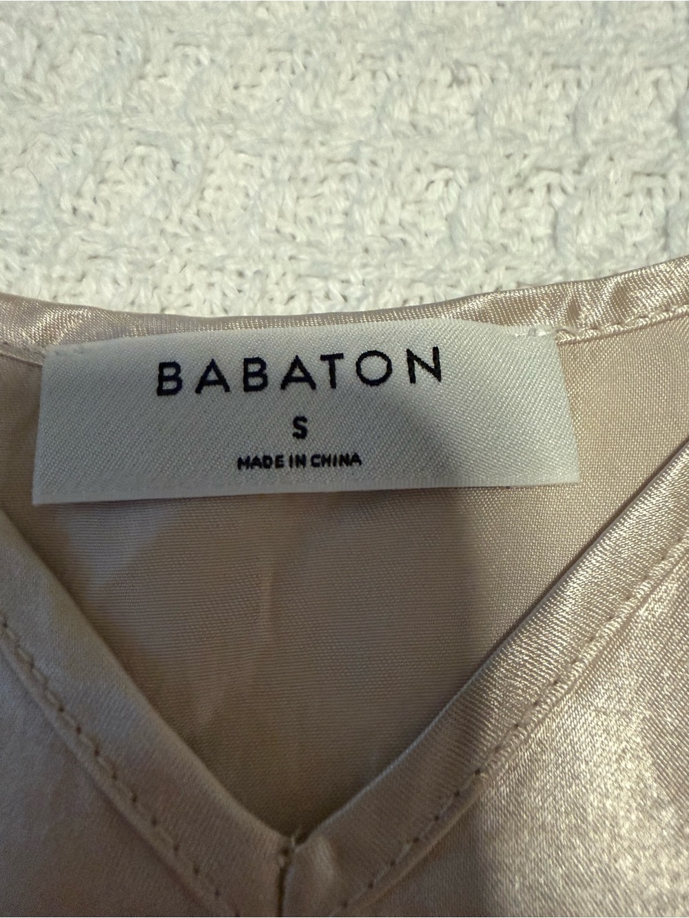 Babaton Aritzia Satin Cami Tank Top Champagne Beige Silky Minimalist Size Small - Picture 6 of 6